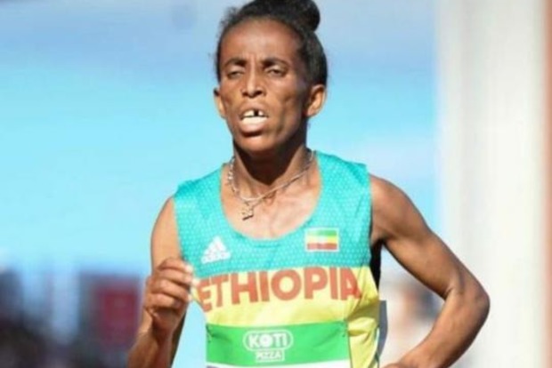 16-річна легкоатлетка з Ефіопії виглядає, як пенсіонерка. Ви просто погляньне на неї. Що сталось з нею?