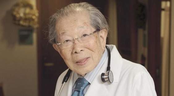 «Никогда не надейся на врачей»! 7 заповедей долгожительства от столетнего доктора!