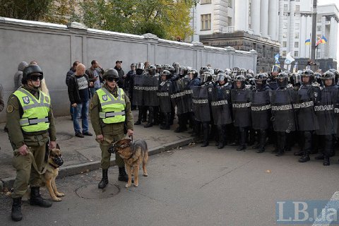 Погляньте, що робиться! Центр Києва заблоковано, підтягуються люди з усіх регіонів: кадри масового бунту