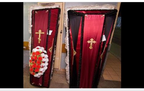 Два похорони в одній сім’ї: На Прикарпатті батько не зміг змиритися зі смертю власного син