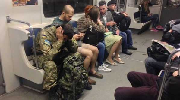 “Я тебе на війну не посилала”! Те що трапилось в Києві в метро підняло на вуха всю країну!!!