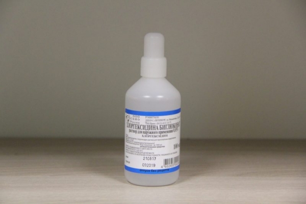 Розчин хлоргексидину- копійчаний засіб, який замінить пів аптечки і косметички
