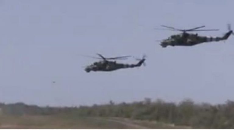 Терміново! Україна підняла бойову авіацію і вертольотu в небі над Донбассом. Відео