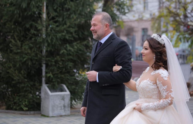 Віктор Балоrа вuдав заміж доньку (ФОТО)
