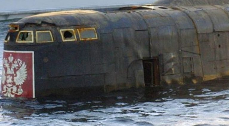 Підводний Човен «Курськ». Пробоїна від торпеди. Французи вже з’ясували, що приховує Путін. Нехай матерям моряків покажуть “ЦЕ”. ВІДЕО