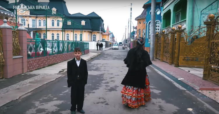 Заміж в 12, скучають за Януковичем і Московські гроші: як живуть найбагатші цигани України. ВІДЕО