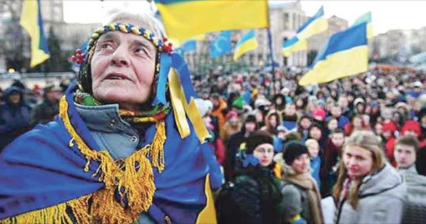 Президентом стане чоловік зі сходу, і вже за два роки в Україні буде мир: Відомі мольфари розповіли, що чекає на Україну