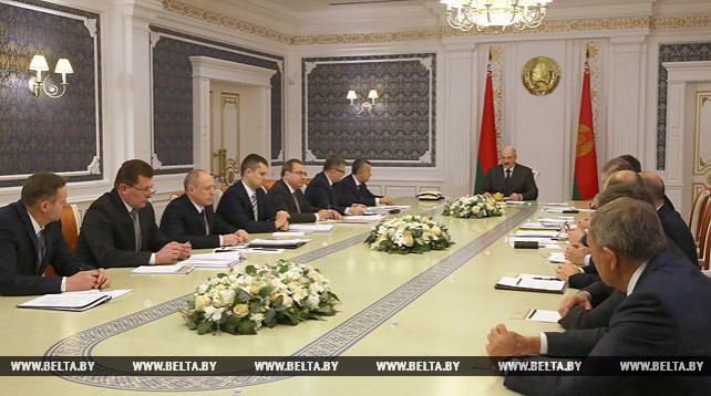 Лукашенко зібрав секретну нараду через “виходку” Росії: прийнято важливе рішення