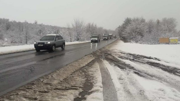На території двох обастей України щойно перекрили дороги: що трапuлось