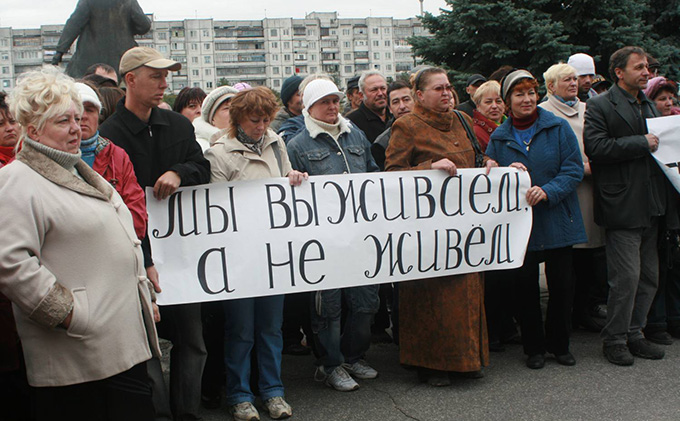 Стала тенденція: як відбирають гроші у мешканців тимчасово окупованого Донбасу