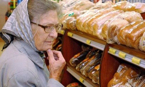 Покажіть це Реві! ЦЕ СКОЛUХНУЛО ВСЮ УКРАЇНУ: Тернопільська пенсіонерка розповіла міністру Реві скільки вона їсть