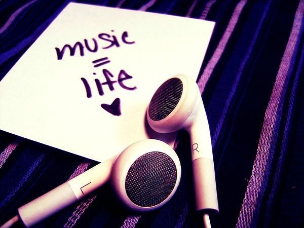 Що говорить про нас улюблена музика – дослідження! Ми всі любимо музику – і всі різну. Але цьому є причини…