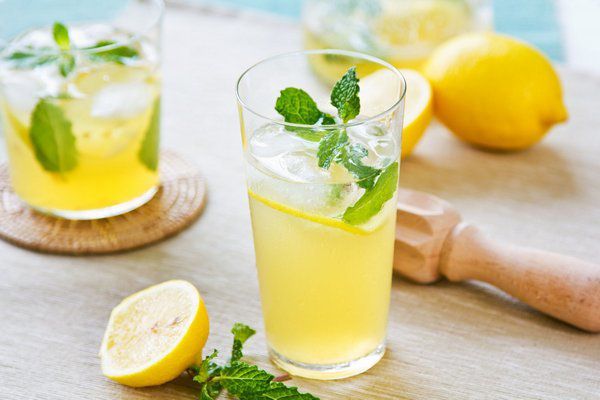 Смачний і корисний! Освіжаючий лимонно-м’ятний напій для очищення організму!