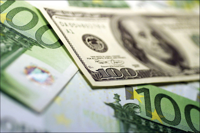 Курс валют після довгих вихідних: міжбанк, готівковий, “чорний” ринок!