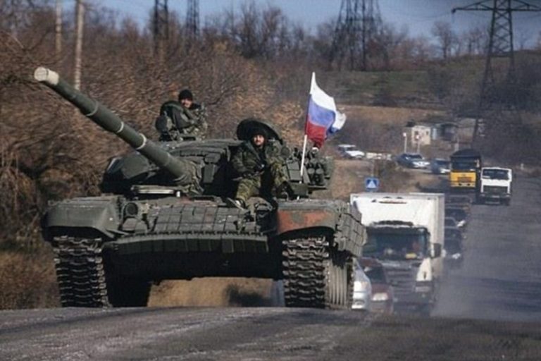 Росія терміново стягнула танки і облаштовує позиції на Донбасі! Що відбувається?