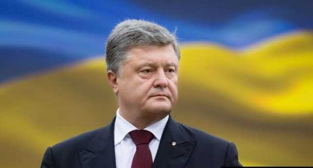 “Ти уже 5 років тому обіцяв”! Порошенка присоромили українці за його фото з виборчої дільниці!