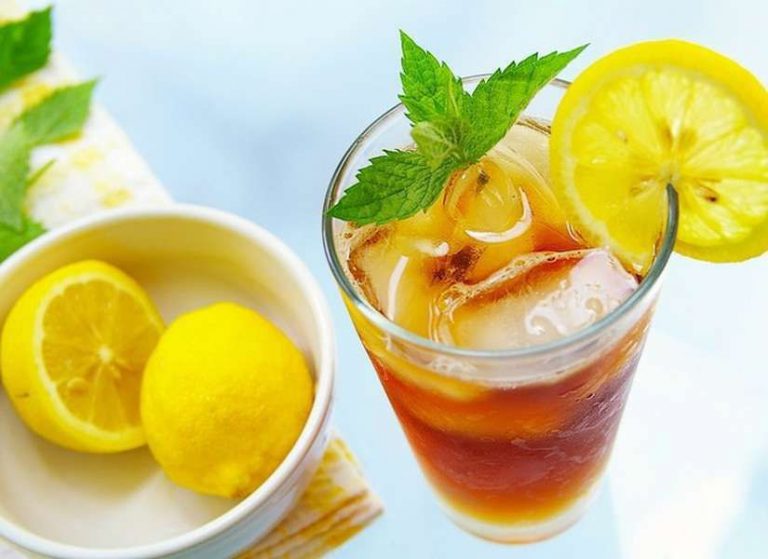 Рецепт холодного чаю з лимоном та м’ятою! Чай, який вгамує вашу спрагу спекотним літнім днем!