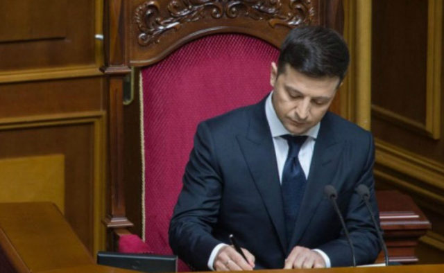 Вибори в Раду: стало відомо, коли новий парламент проведе перше засідання, Зеленський обрав особливу дату!