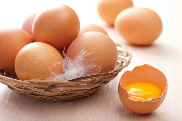 Чому колір яєць відрізняється і який колір корисніший!