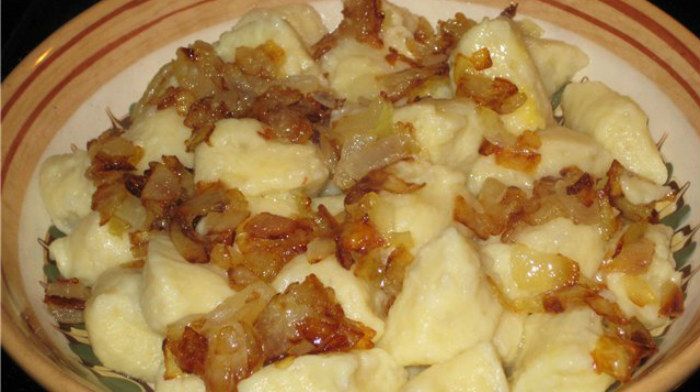 Рецепт галушок з картоплі по Закарпатському рецепту – дуже смачно, неймовірно швидко, а головне: ситно і економно!
