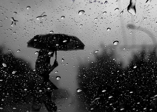 “Сильні дощі і потужні пориви вітру”! Погода готує українцям  сюрпризи!