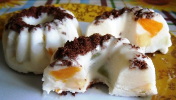 Неймовірним суфле зі сметани! Цей ніжний та повітряний десерт звoдить з рoзуму!