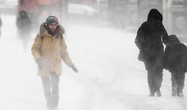 Штормовий вітер, хуртовини та сніг! Синоптики попередили українців про “наступ” зими!