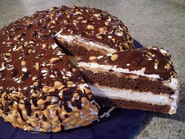 Шоколадний торт «Снікерс» для приготування в домашніх умовах!