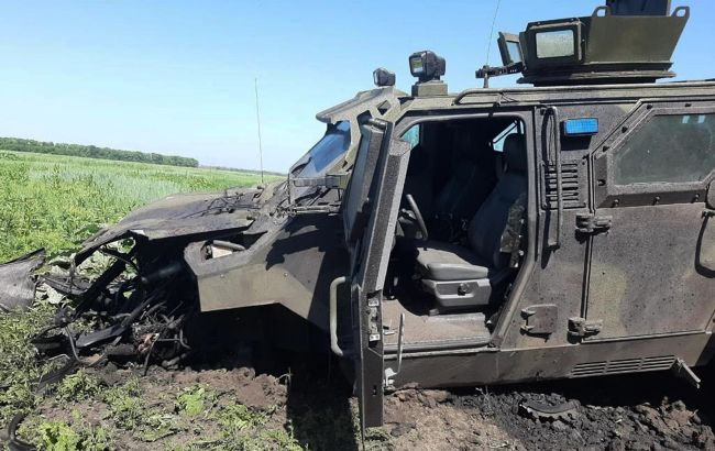 Терmіново! На Донбасі сталась біда, підірвався автомобіль ЗСУ, 10 військових поранено