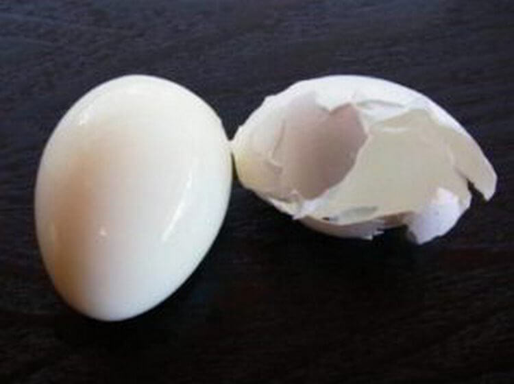 Варто знати! Як зварити яйця, щоб шкаралупа з них буквально злітала?