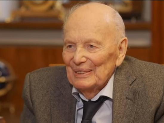 На 102-му році життя померла людина-епоха. Людина яка очолювала НАНУ з 1962. Помер Борис Патон