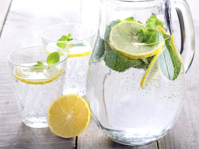 Як пити лимонну воду, щоб втрачати вагу! Запам’ятайте ці 4 простих правила!