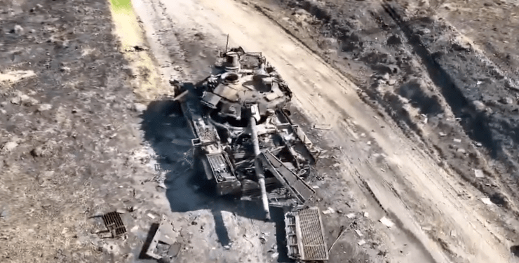Генштаб показав, як ЗСУ знищили новий російський танк Т-90М (відео)