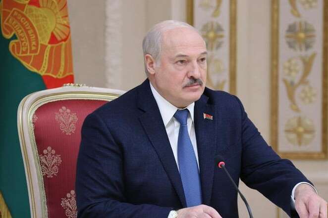Лукашенко захоплюється тактикою українських військ (відео)